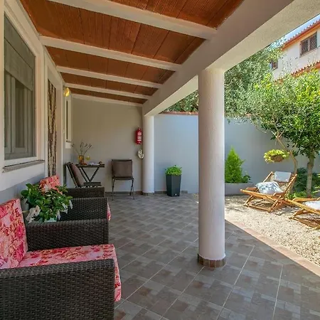Lovely Veli Vrh Apartment Pula