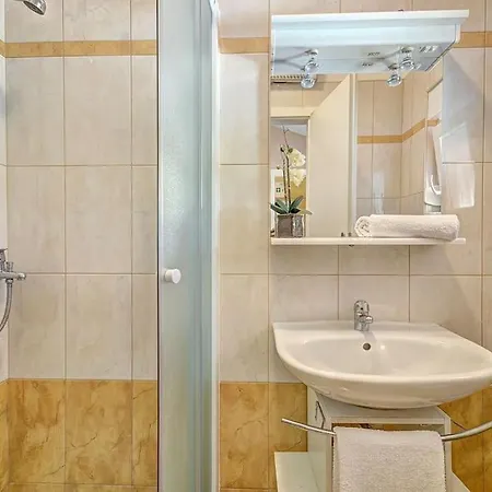 Apartment Lovely Veli Vrh *