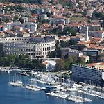 Apartamento Lovely Veli Vrh
