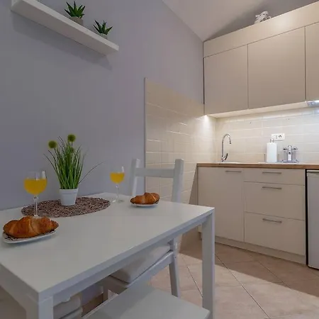 Cozy And Lovely Veli Vrh Near *