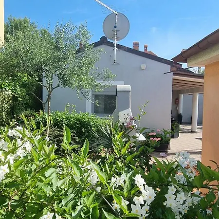 Cozy And Lovely Veli Vrh Near Pula